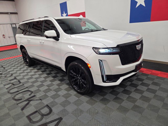 Used 2023 Cadillac Escalade ESV Sport Platinum w/ LPO, ONYX Package image 26