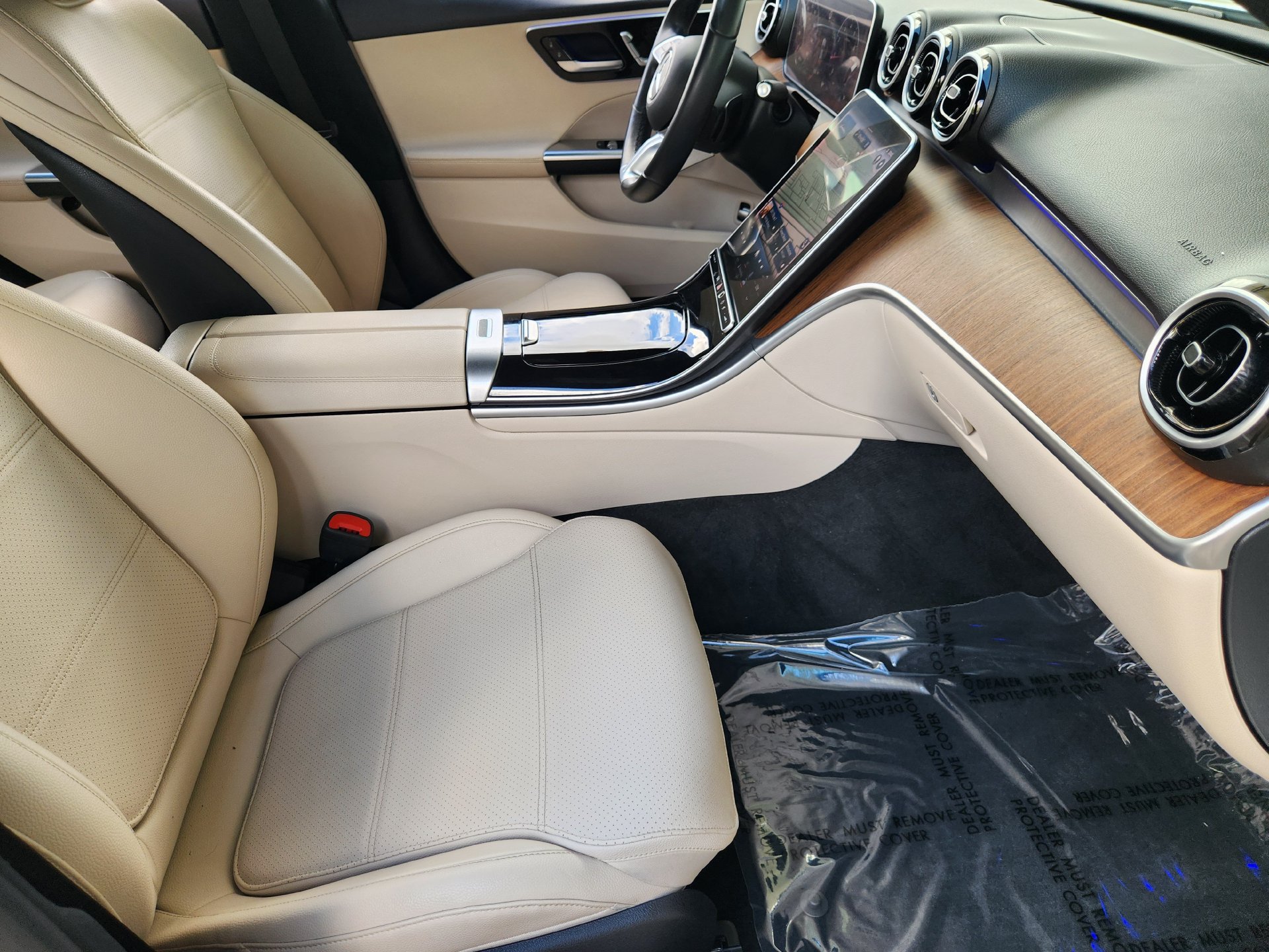 Used 2023 Mercedes-Benz C 300 Sedan image 3