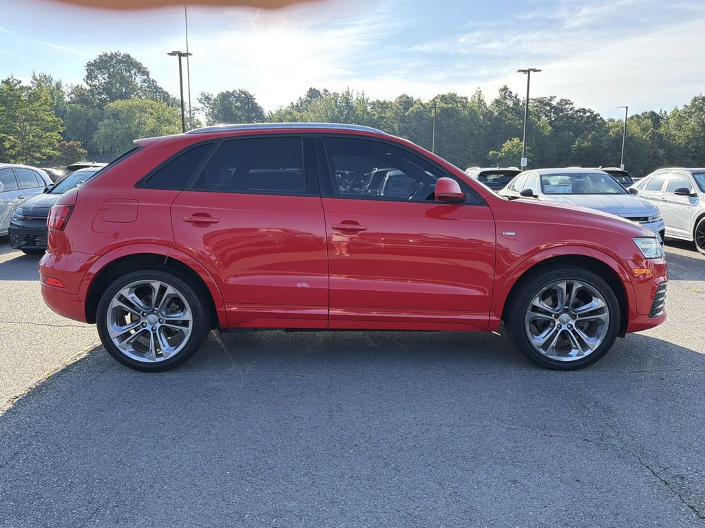 Used 2018 Audi Q3 2.0T Premium w/ Convenience Package FWD image 3