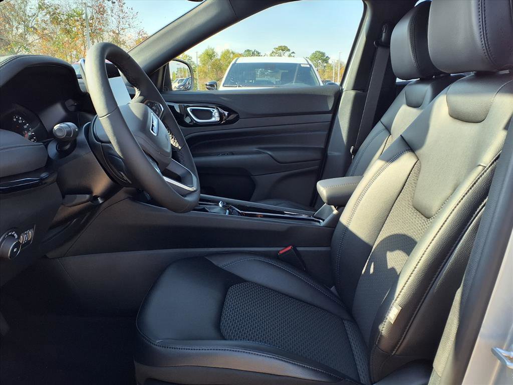 New 2026 Jeep Compass Altitude image 7