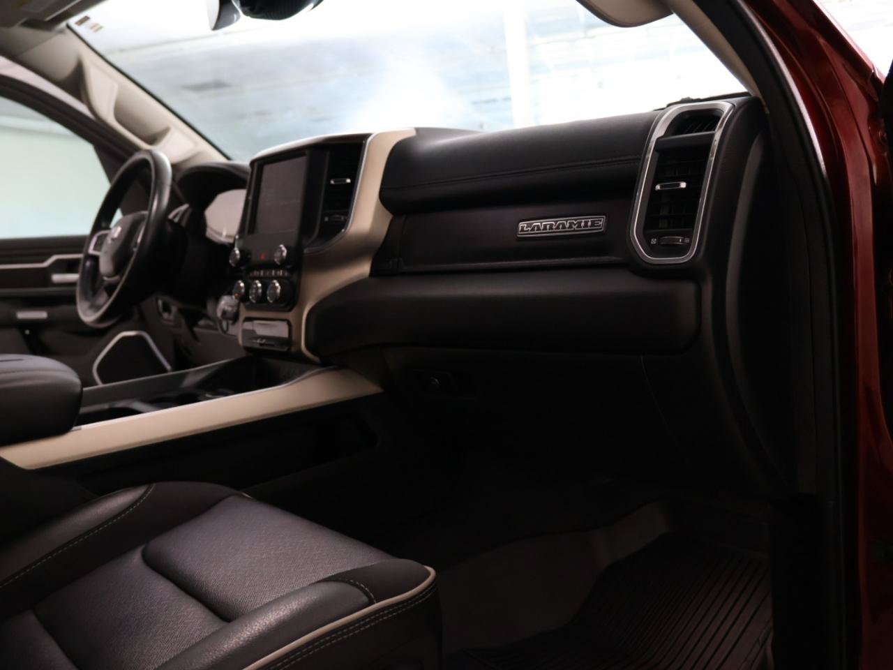 Used 2022 RAM 1500 Laramie AWD/4WD image 50