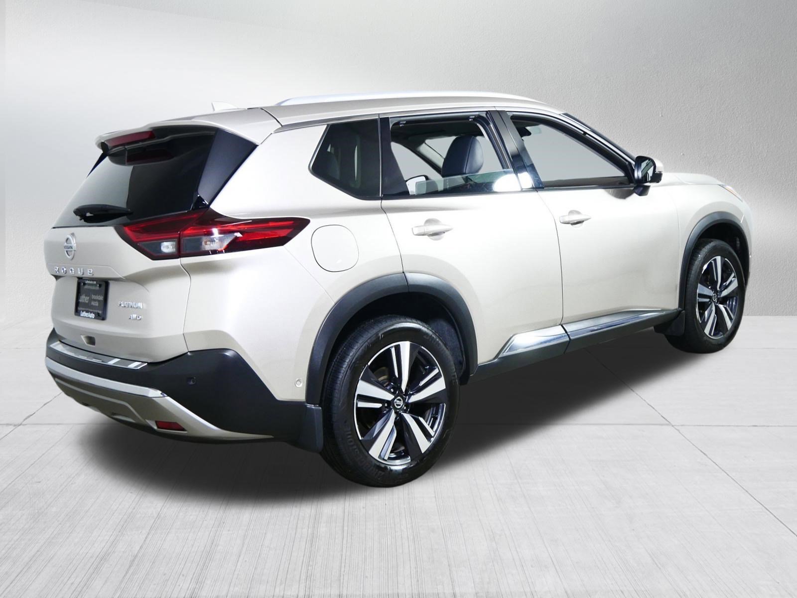 Used 2021 Nissan Rogue Platinum AWD/4WD image 7