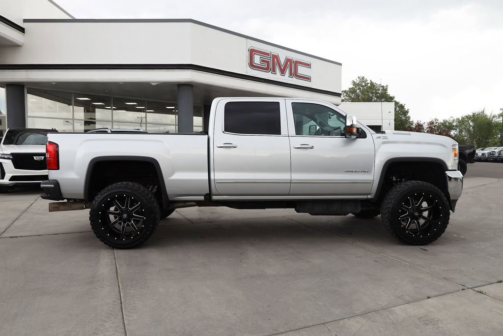 Used 2018 GMC Sierra 2500 SLT w/ Suspension Package, Off-Road AWD/4WD image 7