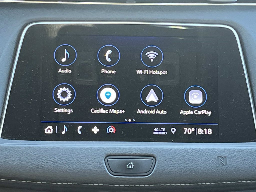 Used 2019 Cadillac XT4 Premium Luxury w/ Technology Package FWD image 14