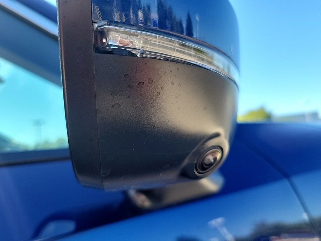 New 2025 Nissan Kicks SR w/ SR Premium Package image 11