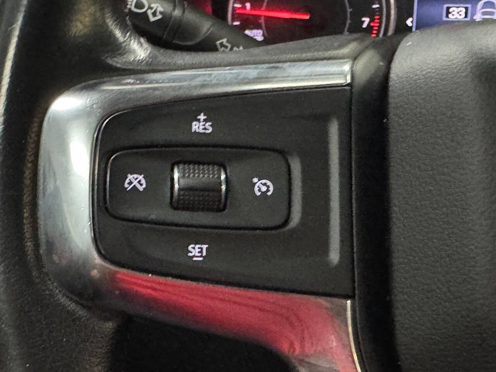 Used 2019 Chevrolet Blazer LT FWD image 32