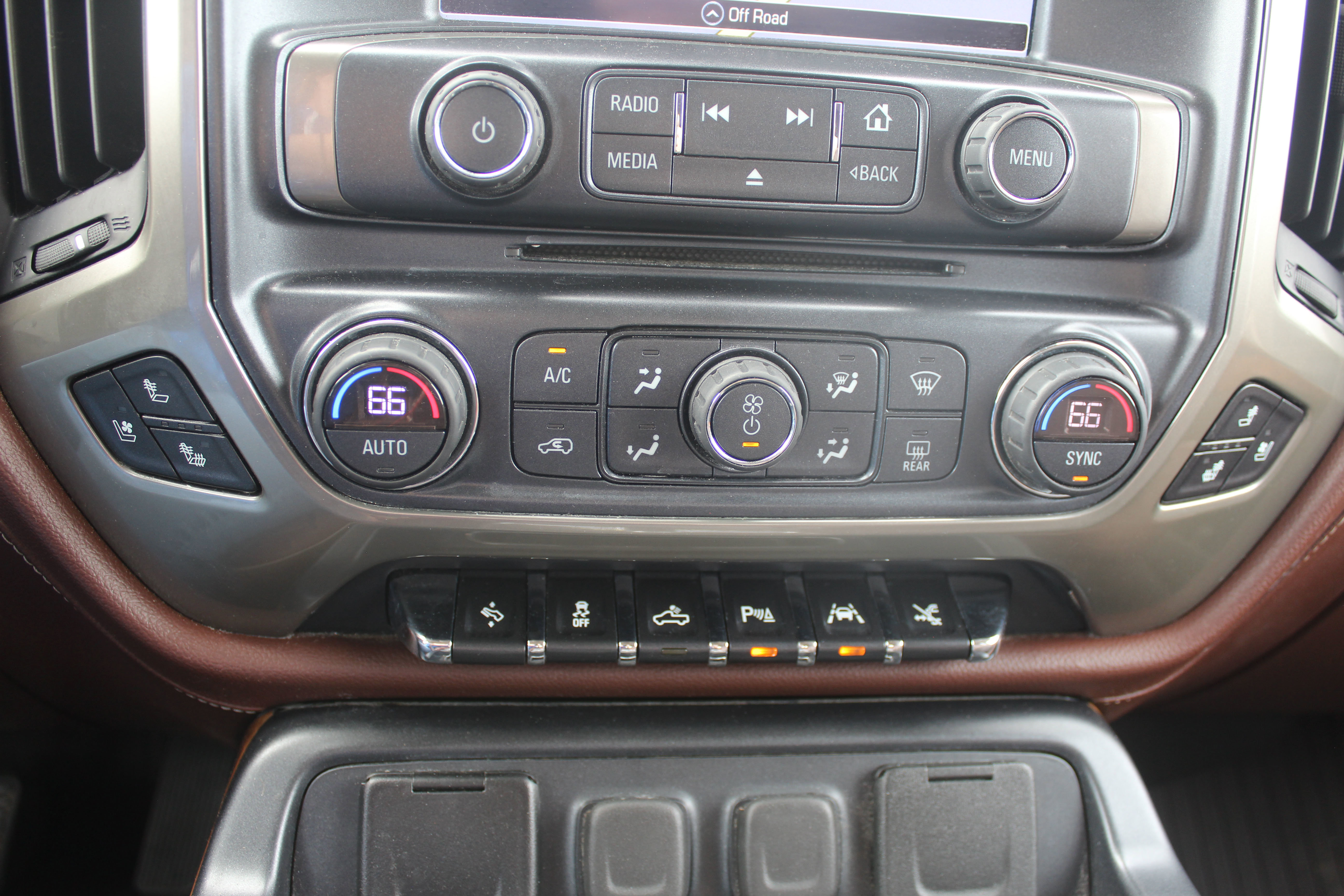 Used 2017 Chevrolet Silverado 1500 High Country w/ High Desert Package image 33