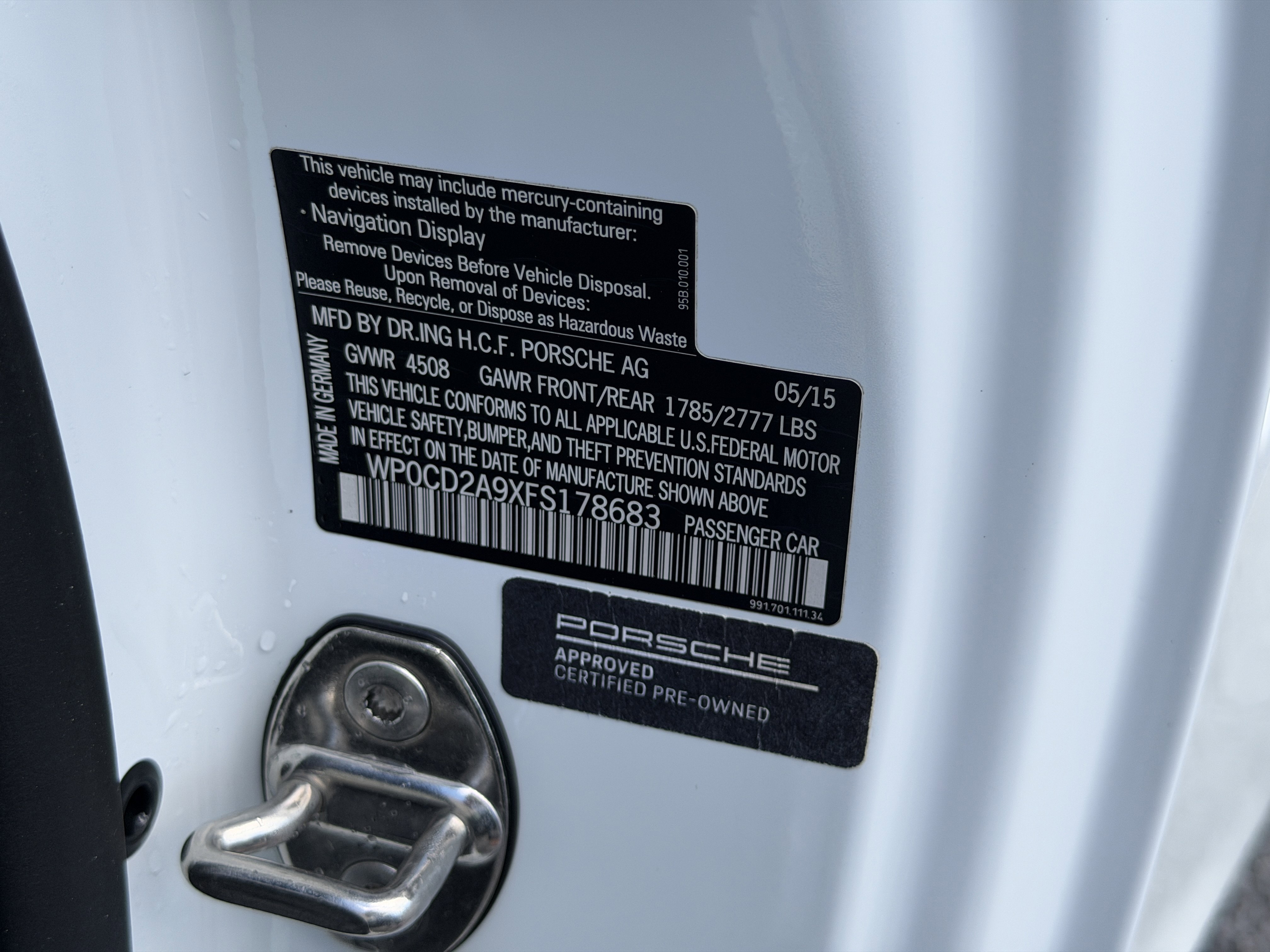 Certified 2015 Porsche 911 Turbo S image 34