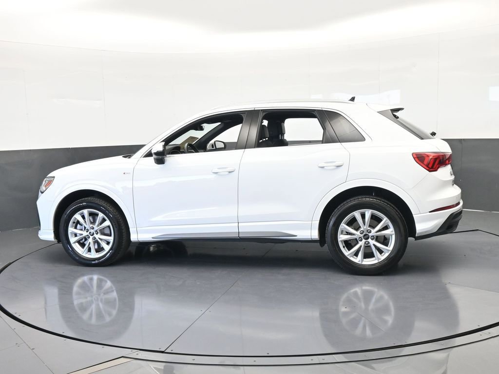 Used 2025 Audi Q3 2.0T Premium image 3