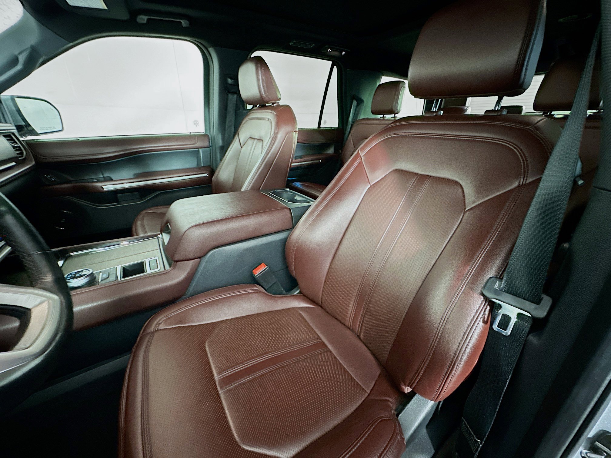 Used 2024 Ford Expedition Limited image 13