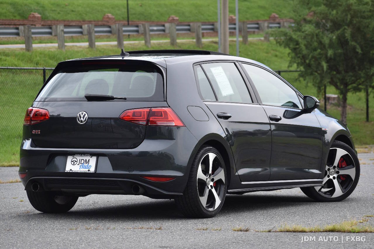 Used 2017 Volkswagen GTI SE FWD image 5