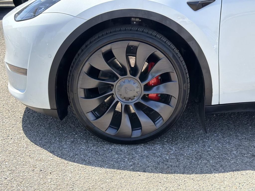 Used 2022 Tesla Model Y Performance AWD/4WD image 27