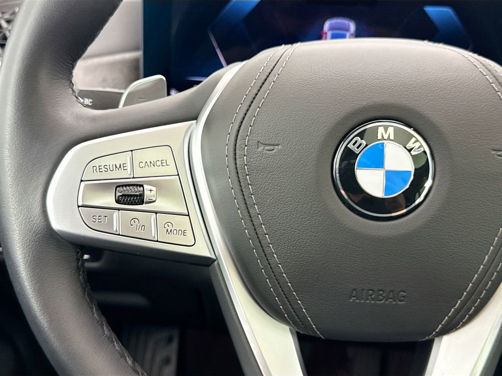 Used 2026 BMW X7 xDrive40i w/ Premium Package AWD/4WD image 11