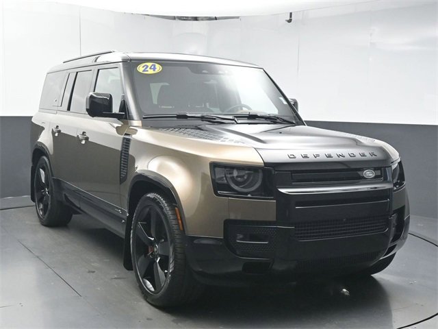 Used 2024 Land Rover Defender 130 X image 2