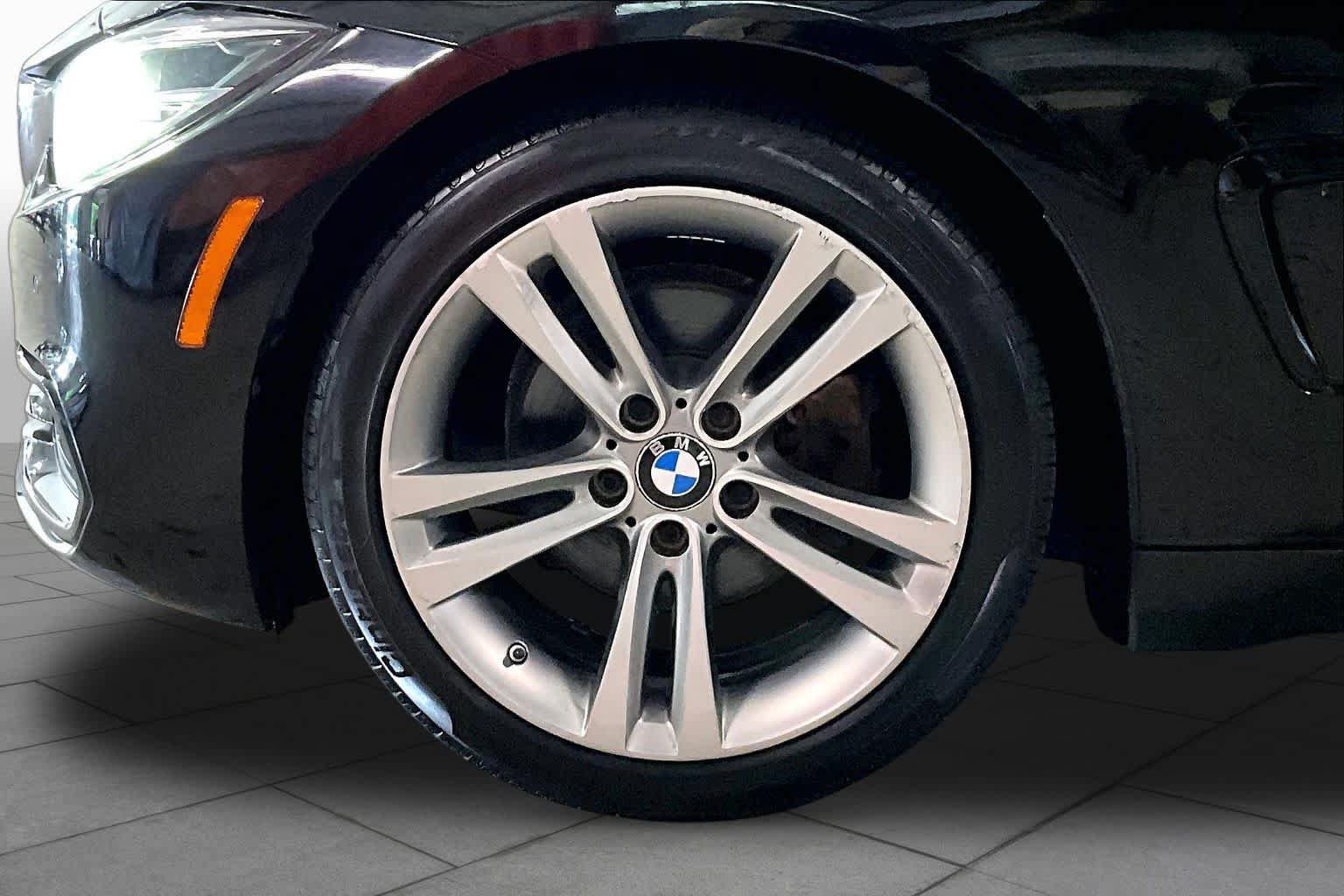 Used 2018 BMW 430i Convertible RWD image 11