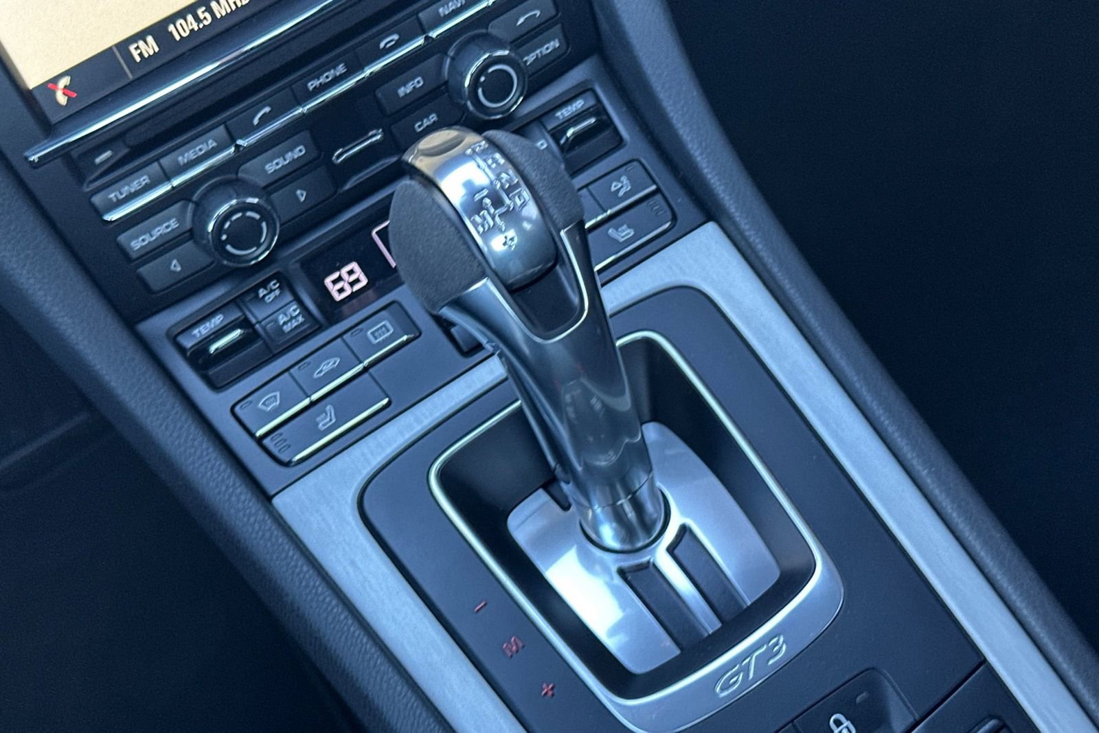 Used 2015 Porsche 911 GT3 image 25