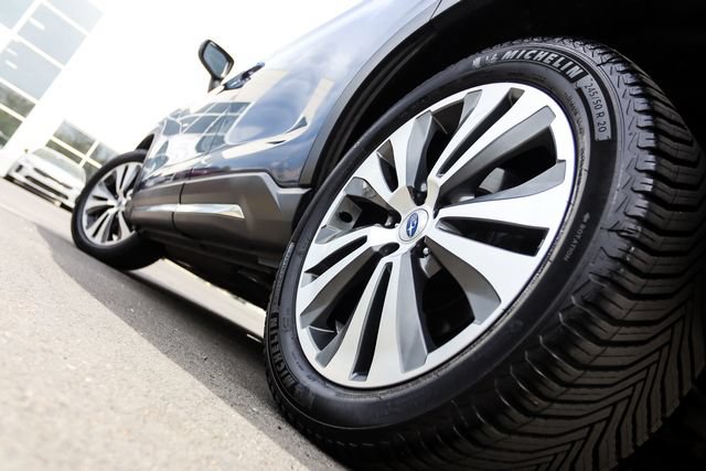 Used 2019 Subaru Ascent Limited AWD/4WD image 18