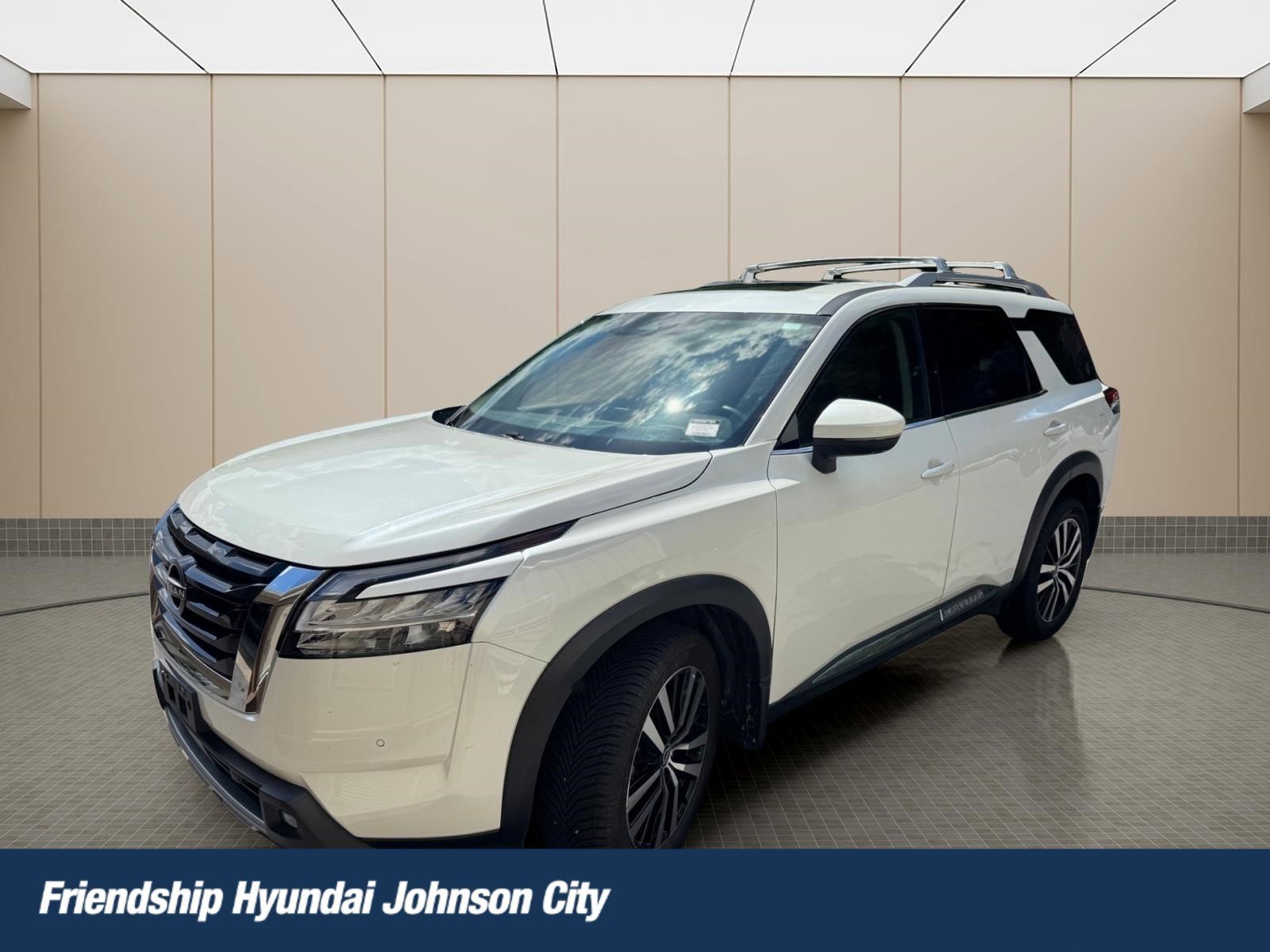 Used 2023 Nissan Pathfinder Platinum
