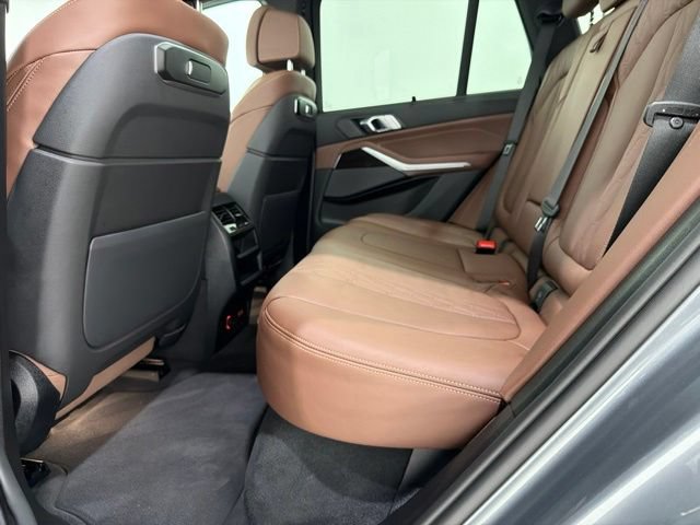 Certified 2024 BMW X5 xDrive40i w/ Premium Package AWD/4WD image 17