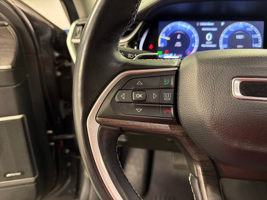 Used 2022 Jeep Grand Cherokee Limited w/ Luxury Tech Group II AWD/4WD image 32
