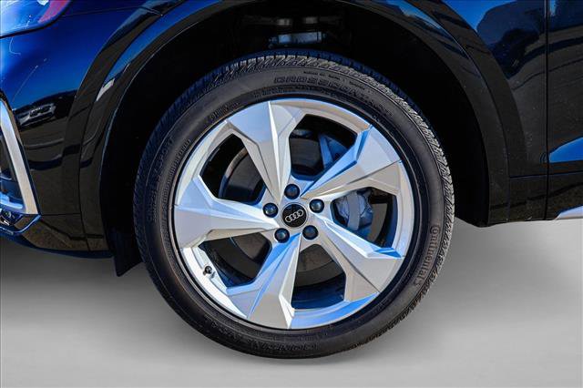 Used 2023 Audi Q5 2.0T Premium Plus w/ Premium Plus Package image 9