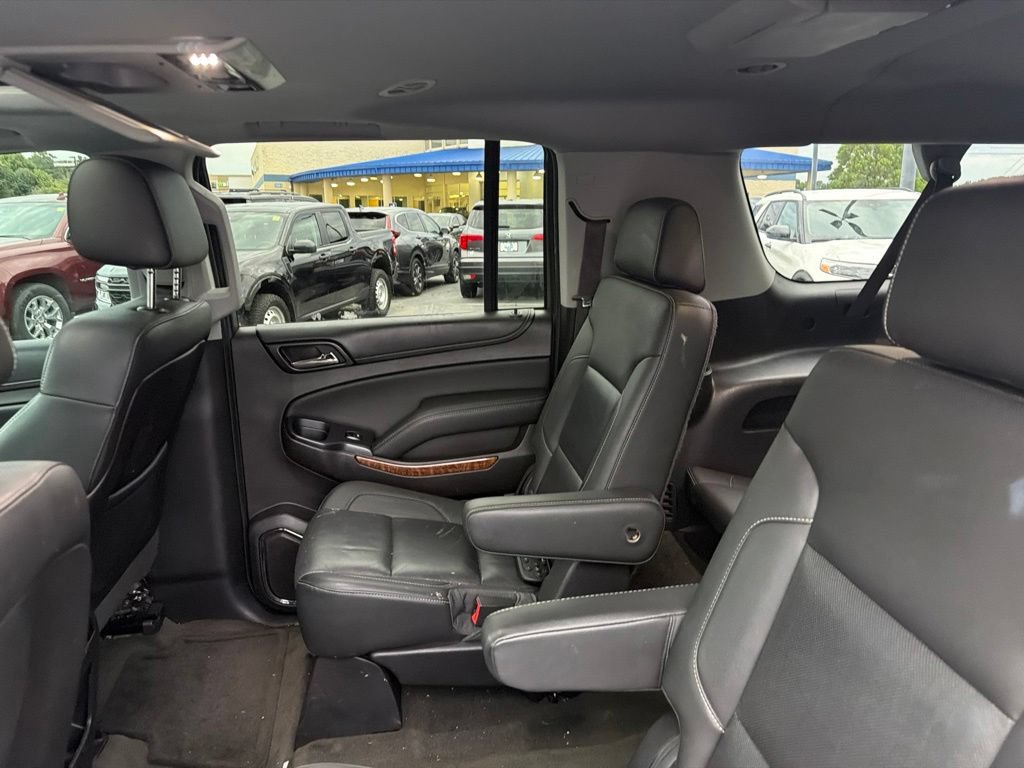 Used 2015 Chevrolet Suburban LTZ RWD image 11