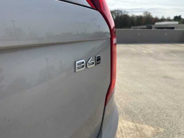 Certified 2024 Volvo XC90 B6 Ultimate w/ Protection Package image 40