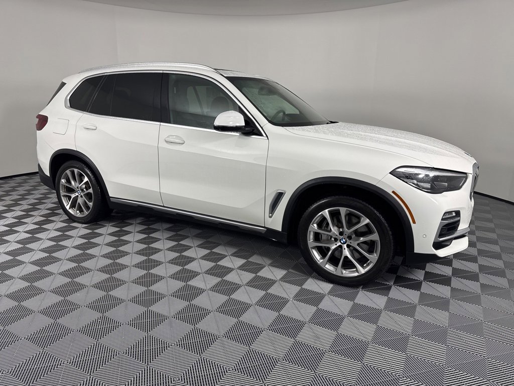 Used 2021 BMW X5 xDrive45e w/ Premium Package 3 image 4
