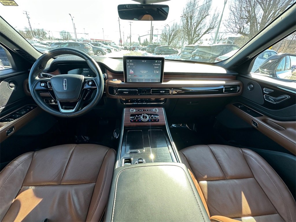 Used 2023 Lincoln Aviator Grand Touring w/ Elements Package Plus image 28