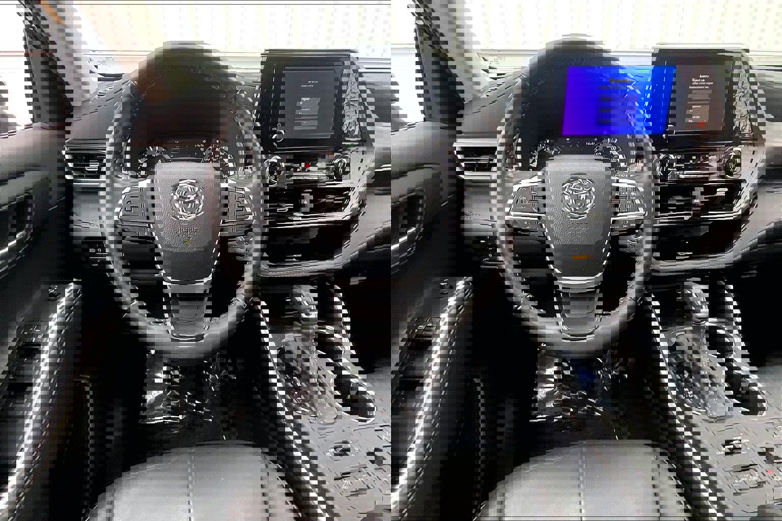 Used 2023 Toyota Highlander XLE image 6