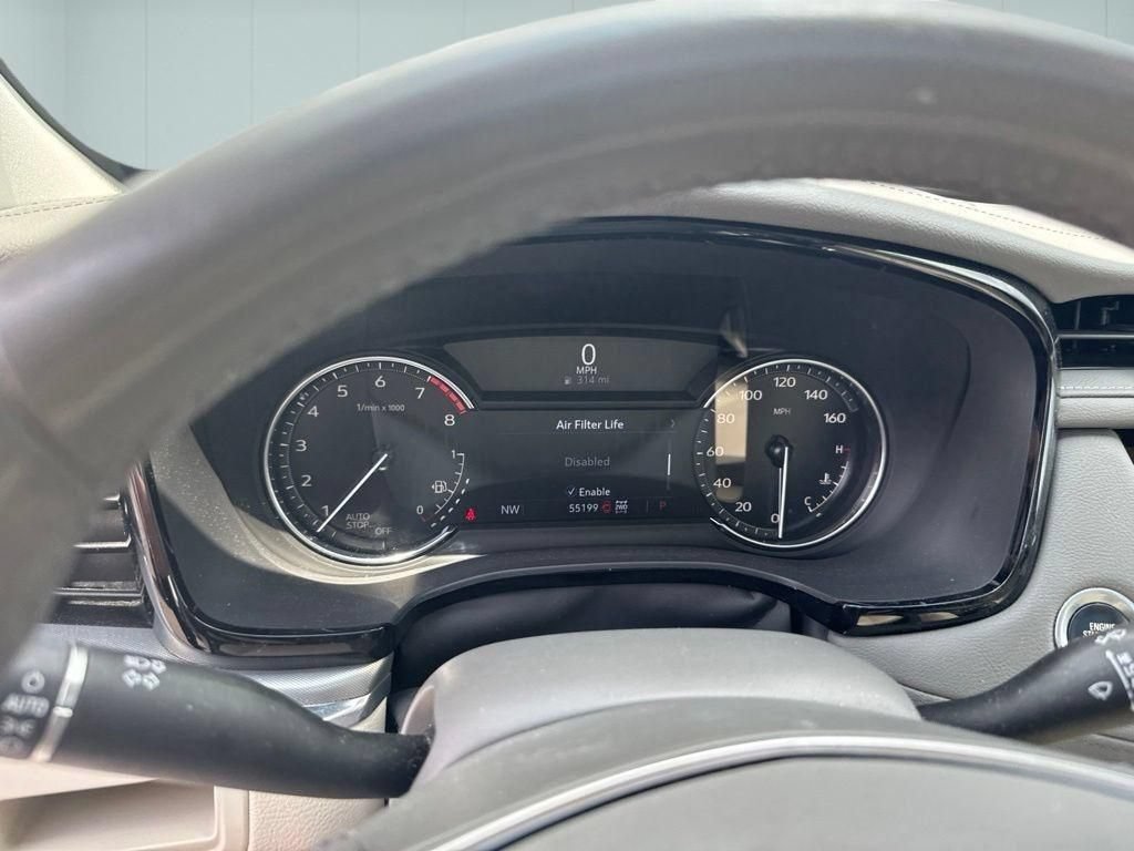 Used 2021 Cadillac XT5 Premium Luxury w/ LPO, Floor Liner Package AWD/4WD image 15