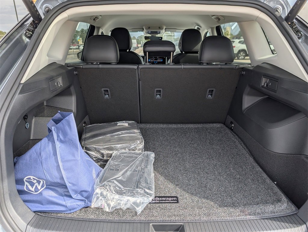 New 2026 Volkswagen Tiguan SE image 28