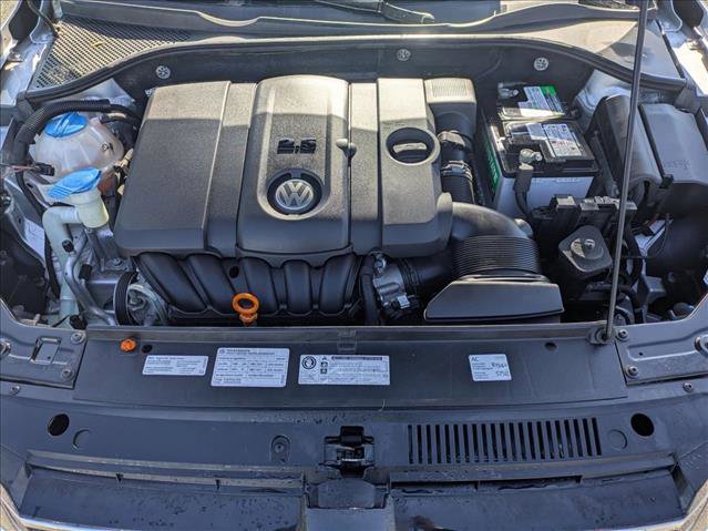 Used 2012 Volkswagen Passat 2.5 SE image 20