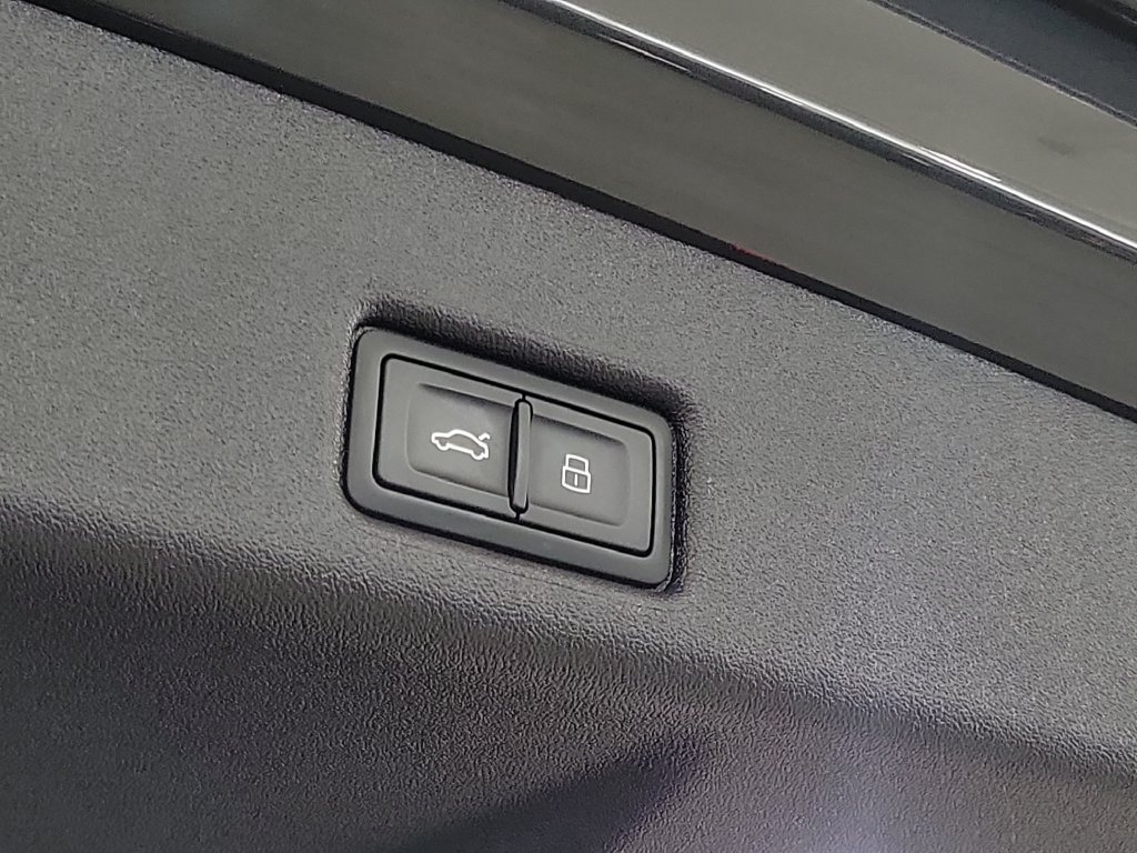 Certified 2025 Audi Q5 Premium w/ Premium Plus AWD/4WD image 26
