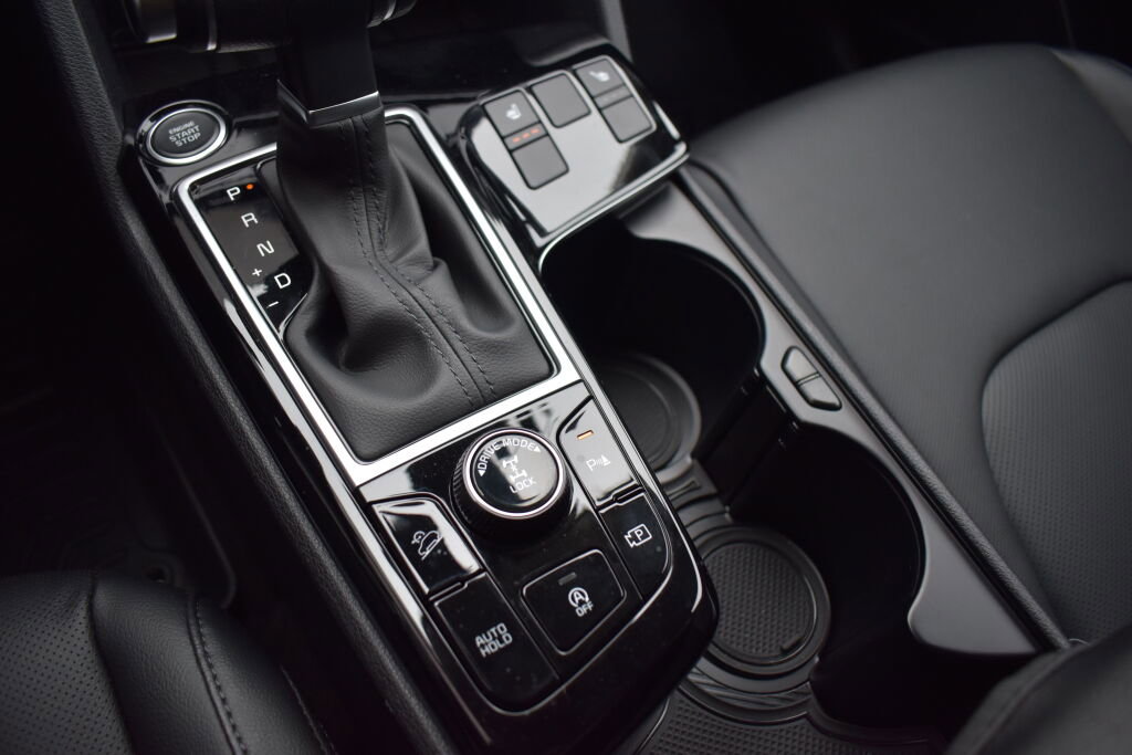 Used 2025 Kia Sportage EX image 14