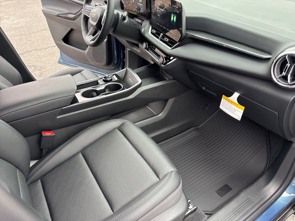 New 2026 Chevrolet Equinox LT w/ Convenience Package II image 38