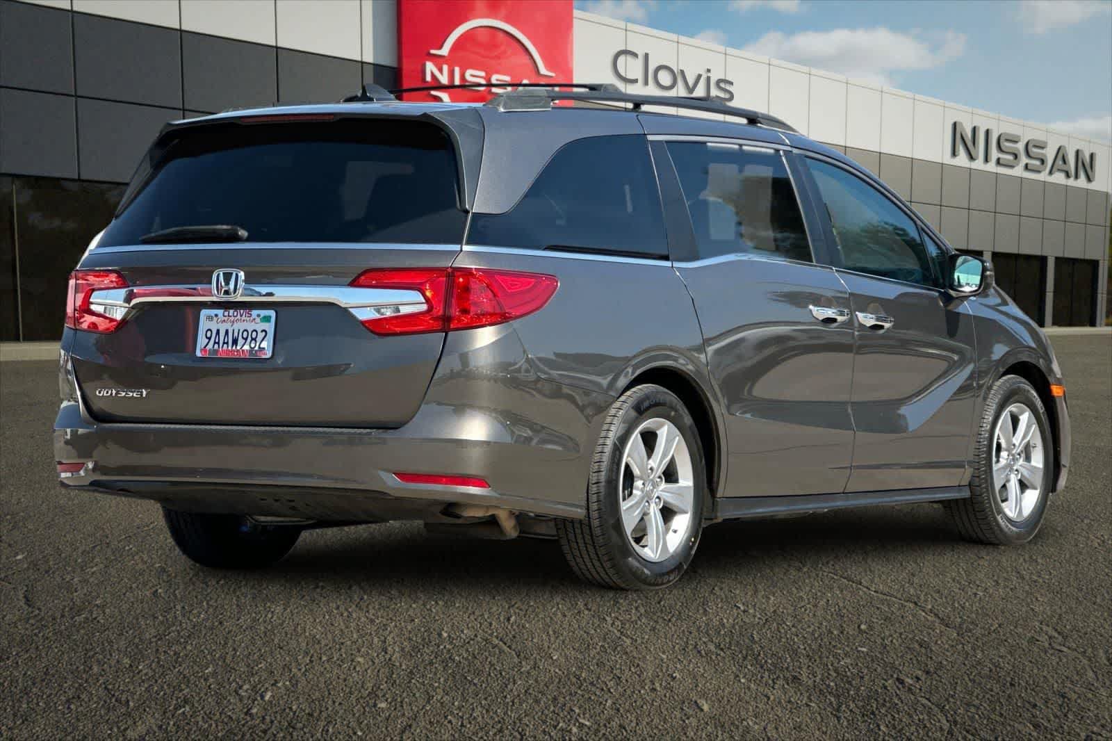 Used 2019 Honda Odyssey EX image 3