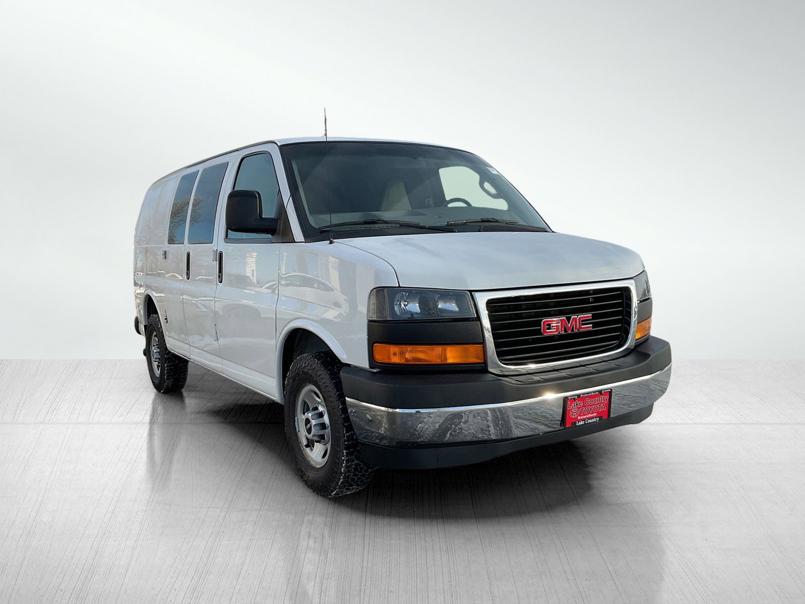 Used 2017 GMC Savana 2500 image 7