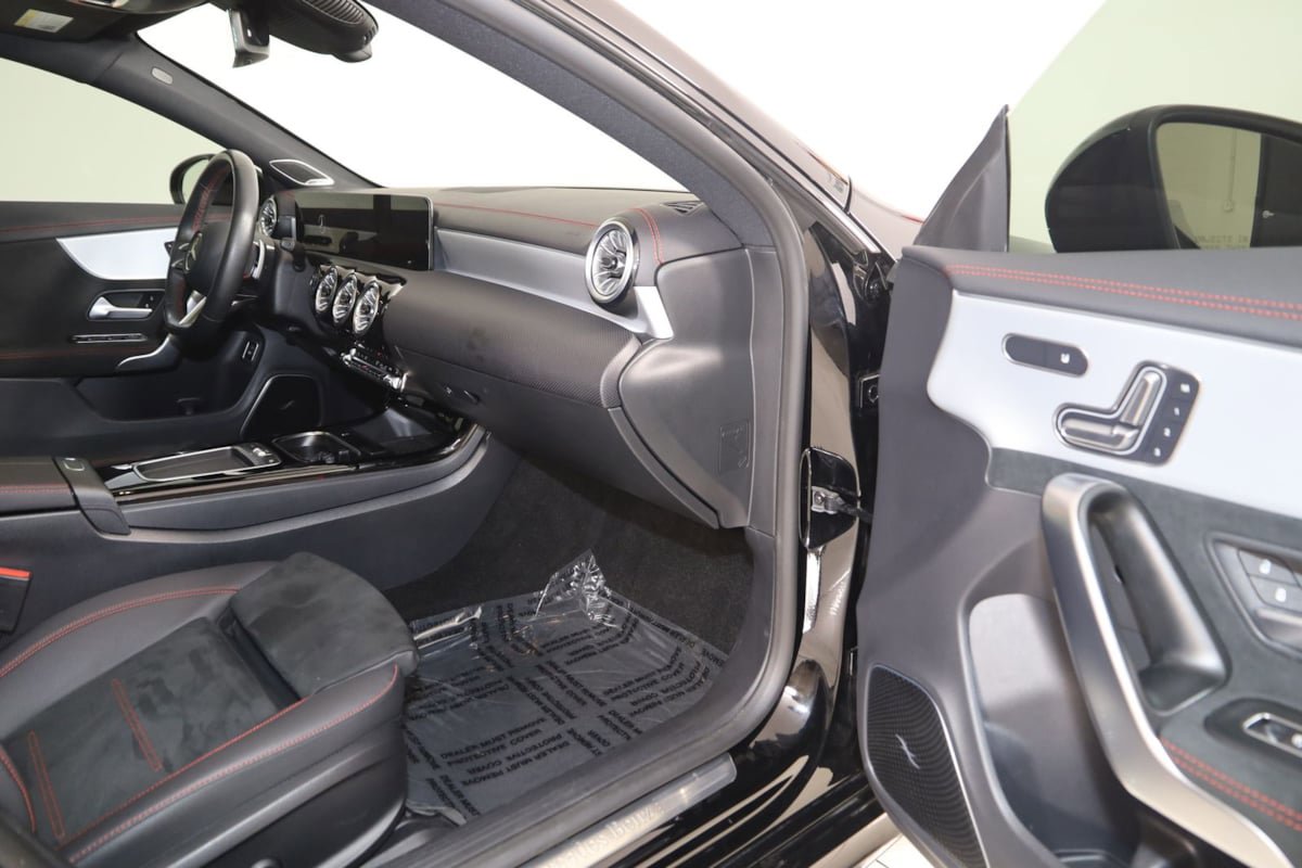 Used 2025 Mercedes-Benz CLA 250 4MATIC image 57