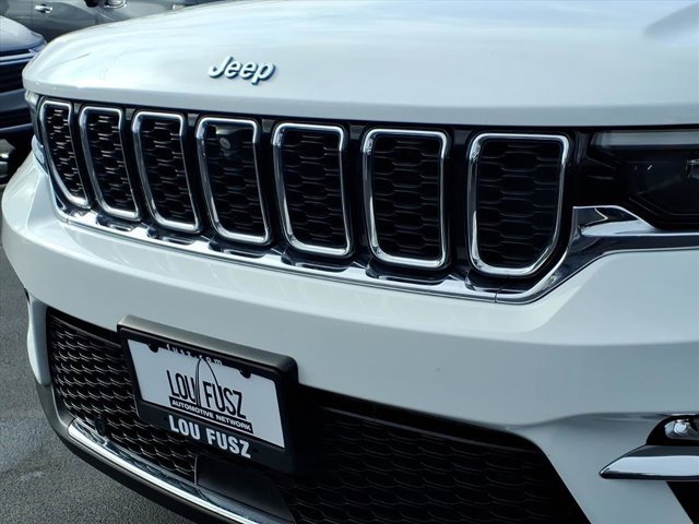 Used 2023 Jeep Grand Cherokee 4WD 4xe w/ Luxury Tech Group II image 33
