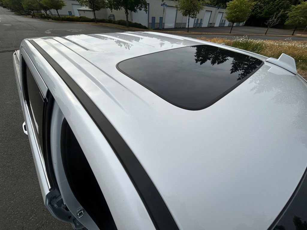 Used 2024 Chevrolet Silverado 1500 High Country w/ Technology Package image 28