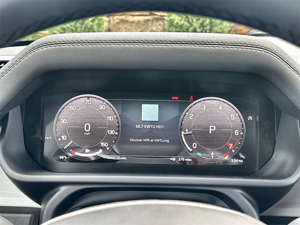 Used 2025 Land Rover Defender 110 S image 22