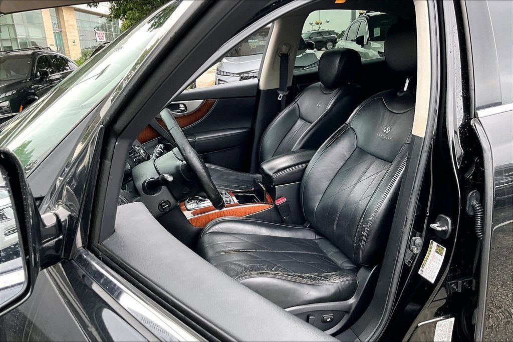 Used 2011 INFINITI FX35 AWD w/ Premium Pkg image 36