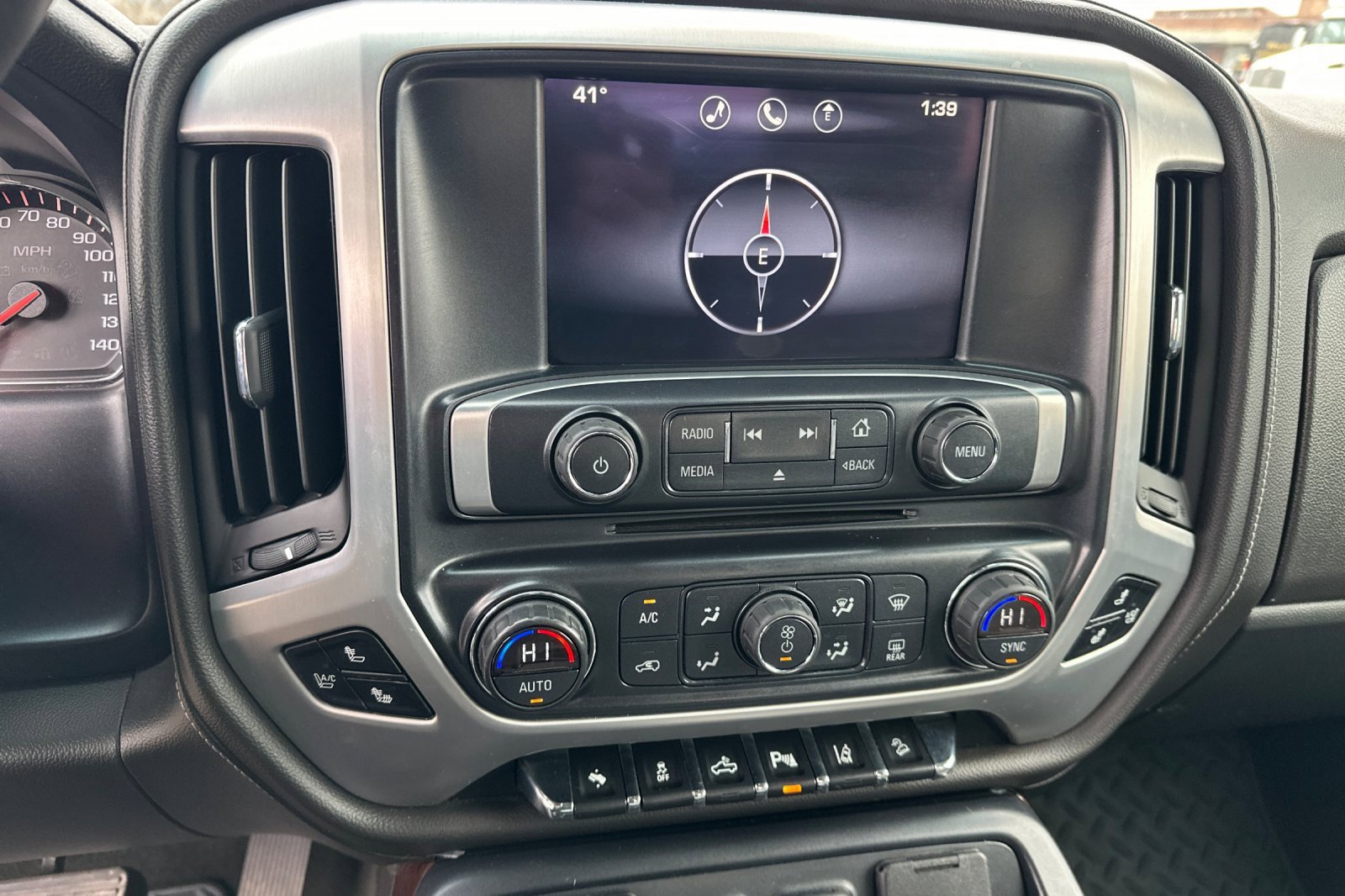 Used 2014 GMC Sierra 1500 SLT w/ SLT Crew Cab Value Package image 27