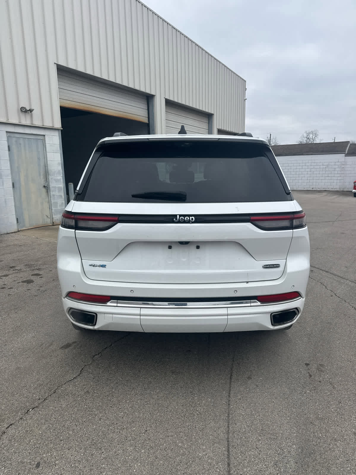 Used 2022 Jeep Grand Cherokee Overland w/ Luxury Tech Group IV image 4