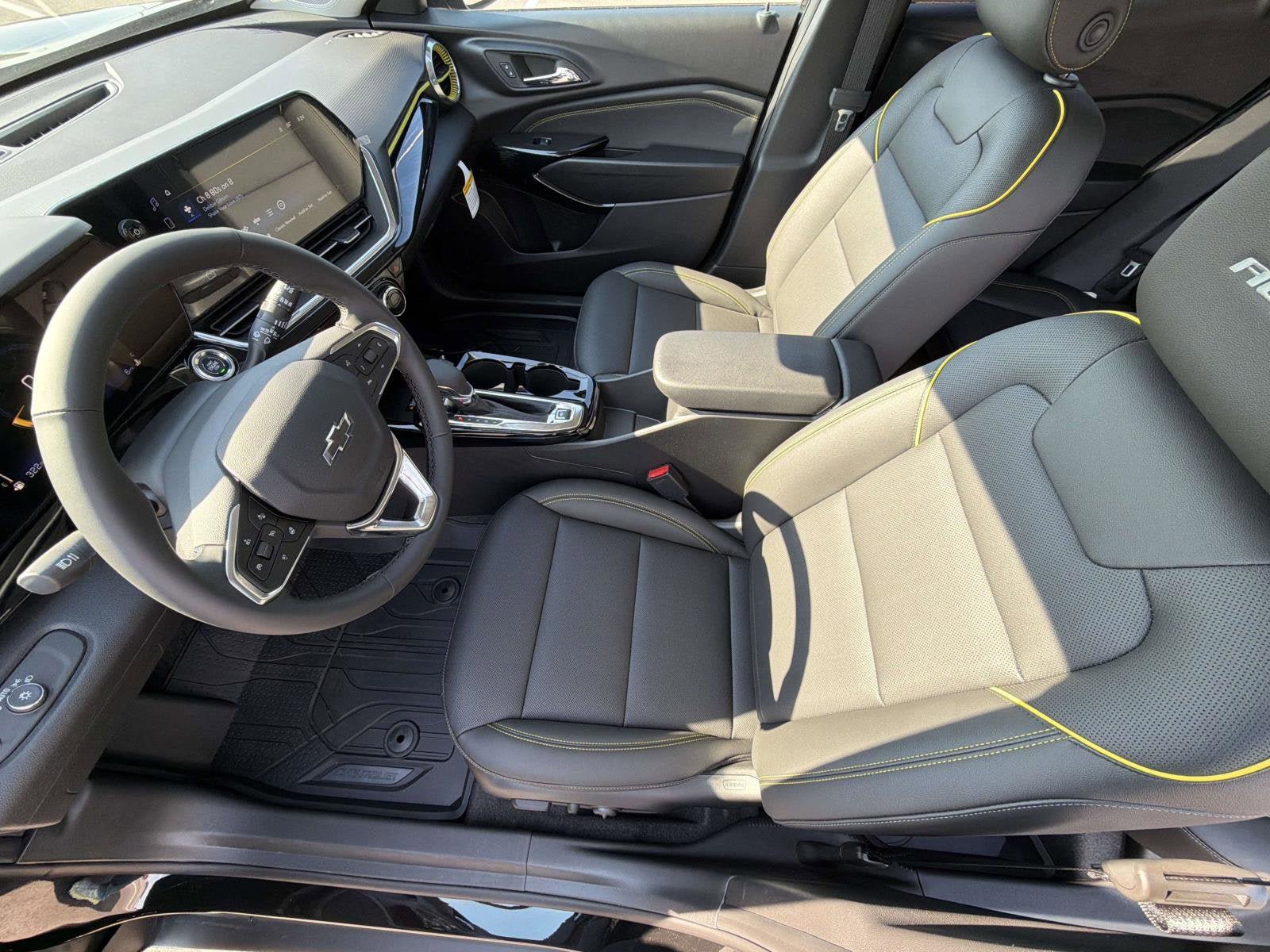 New 2026 Chevrolet Trax ACTIV w/ Sunroof Package FWD image 3