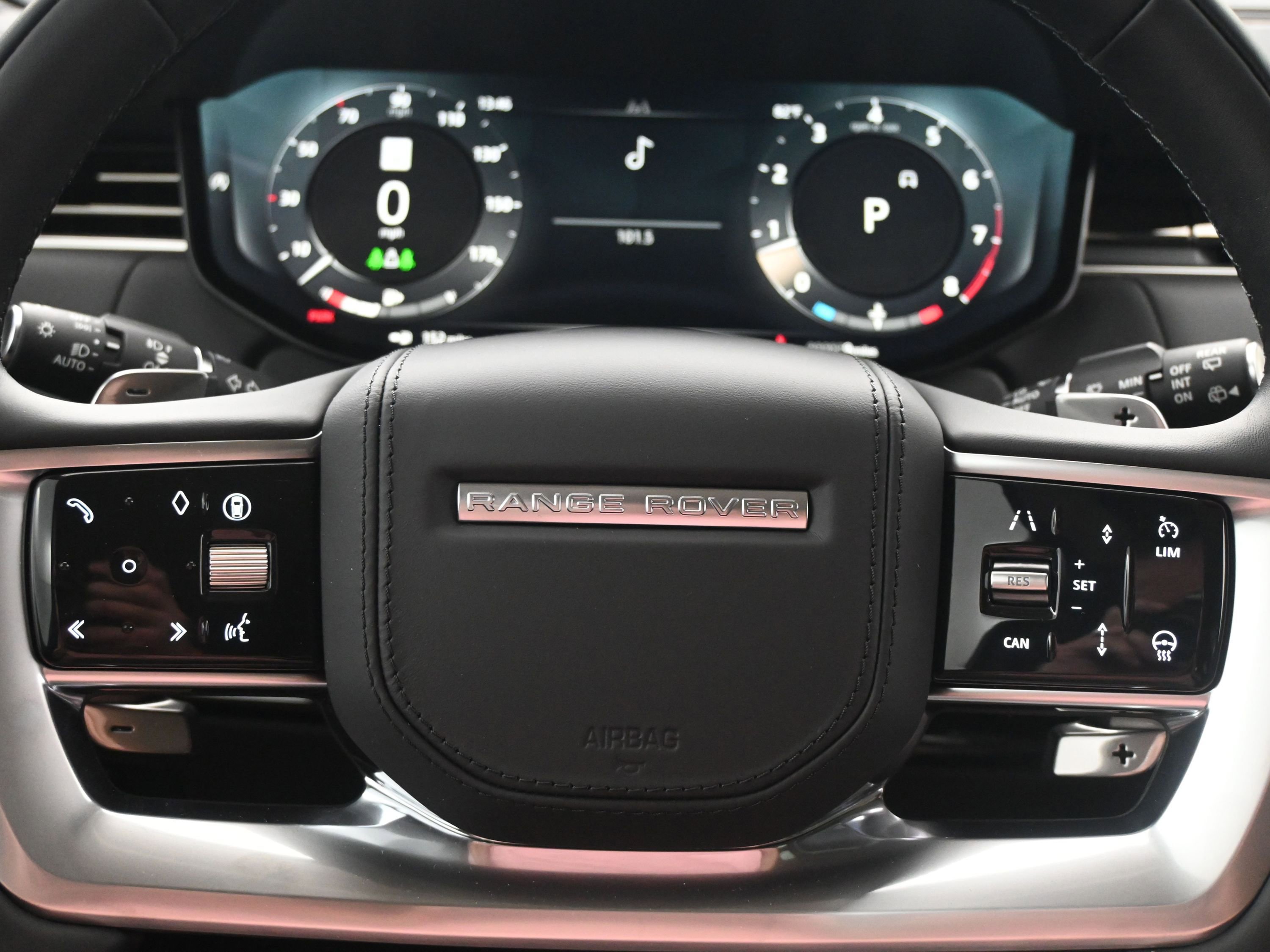 New 2025 Land Rover Range Rover SE image 16