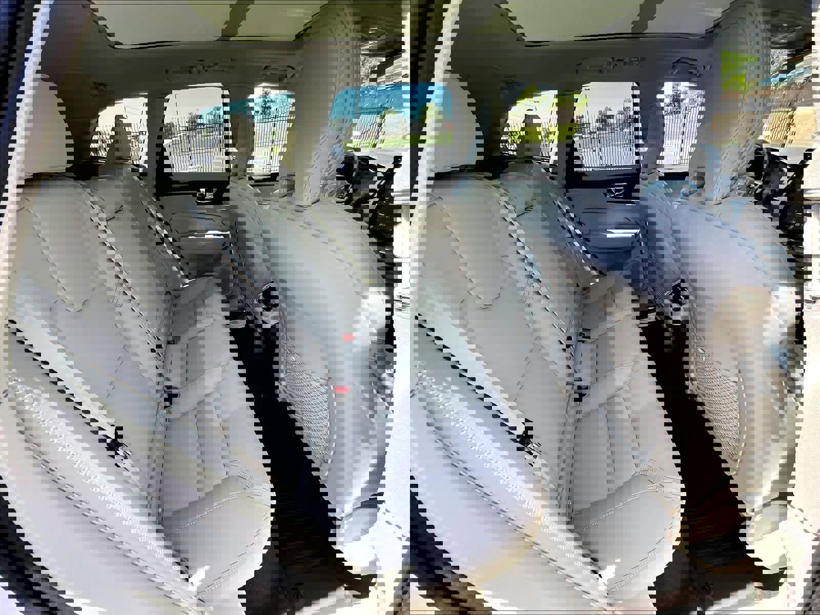 Used 2026 Volvo XC60 B5 Ultra w/ Protection Package Premier AWD/4WD image 29