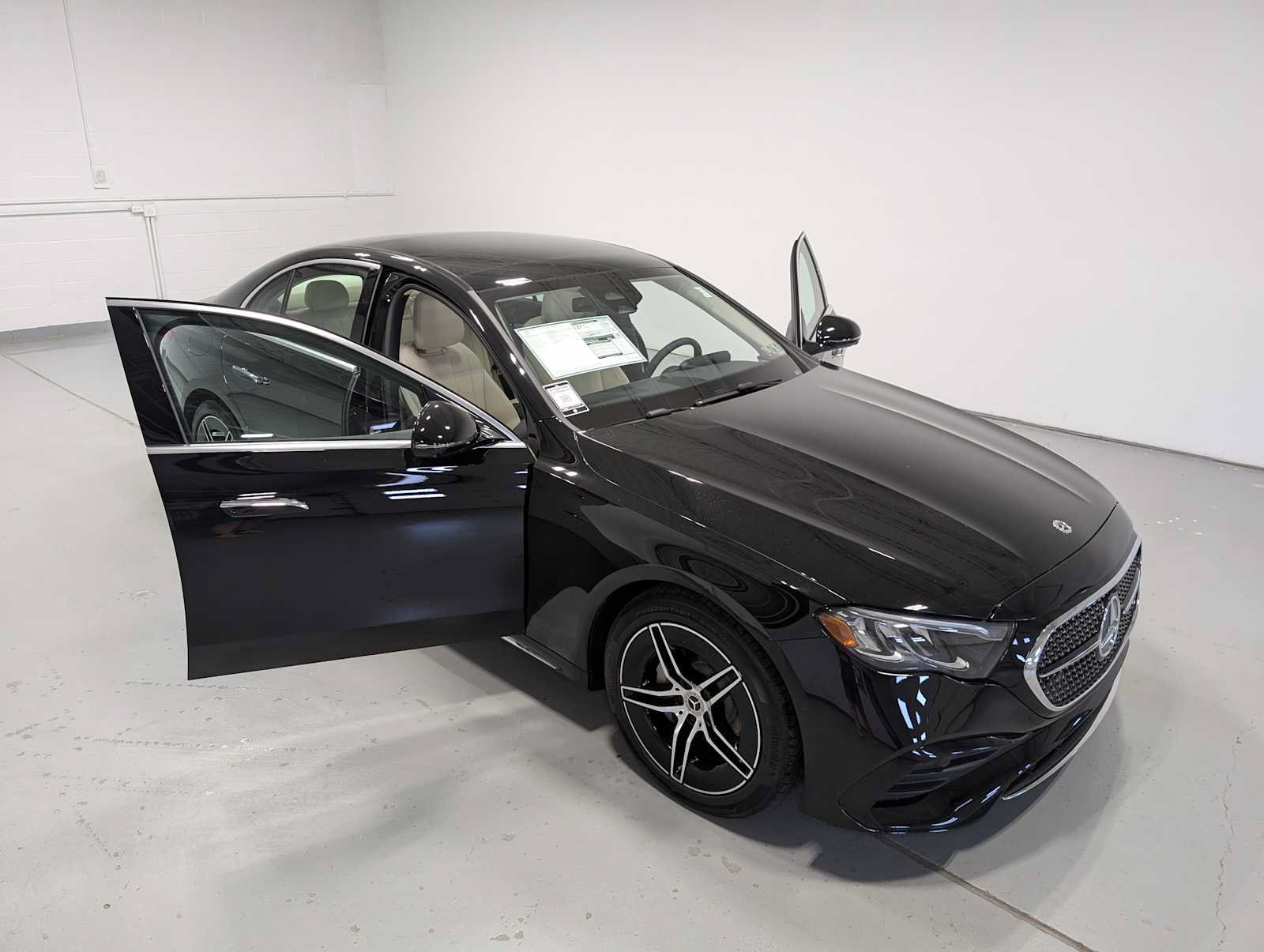 New 2026 Mercedes-Benz E 350 4MATIC Sedan image 14