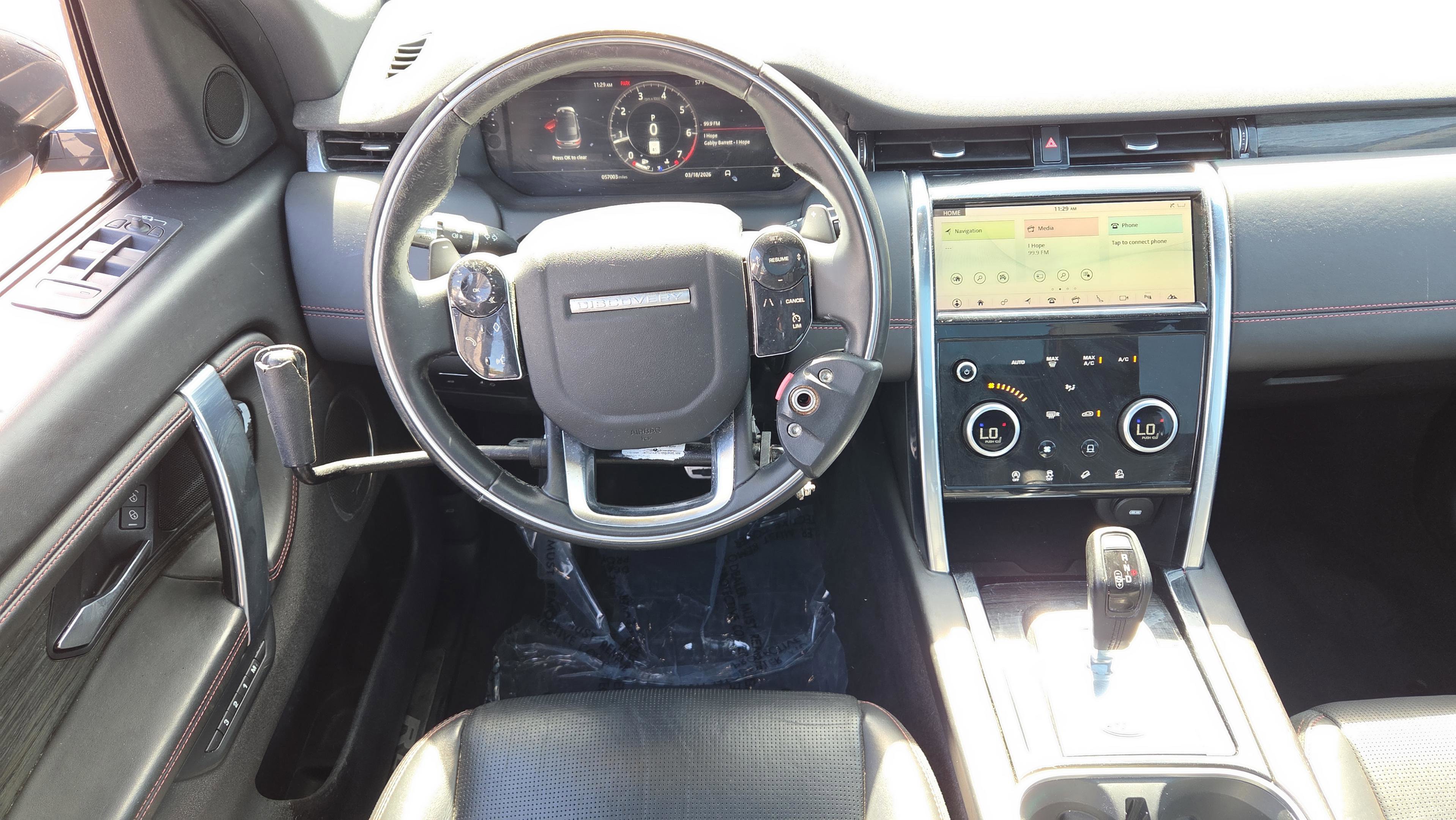 Used 2020 Land Rover Discovery Sport SE R-Dynamic image 12